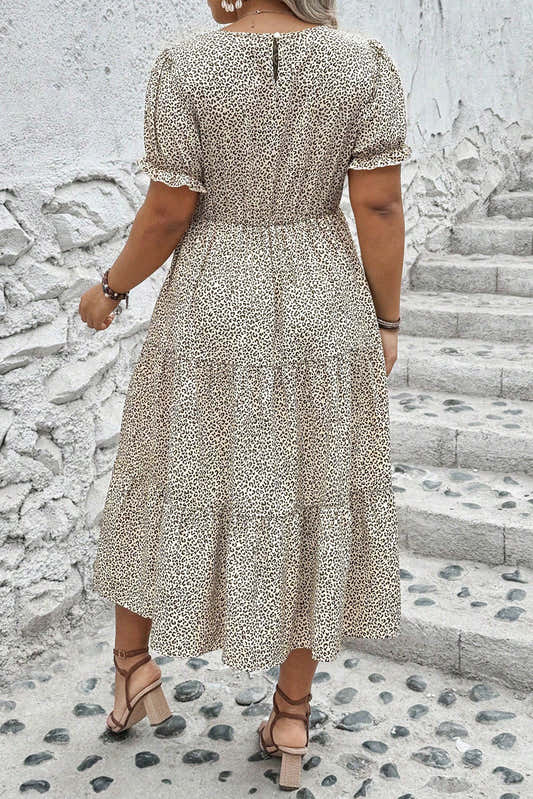 Robe beige à motif léopard, dos échancré, manches courtes, coupe évasée