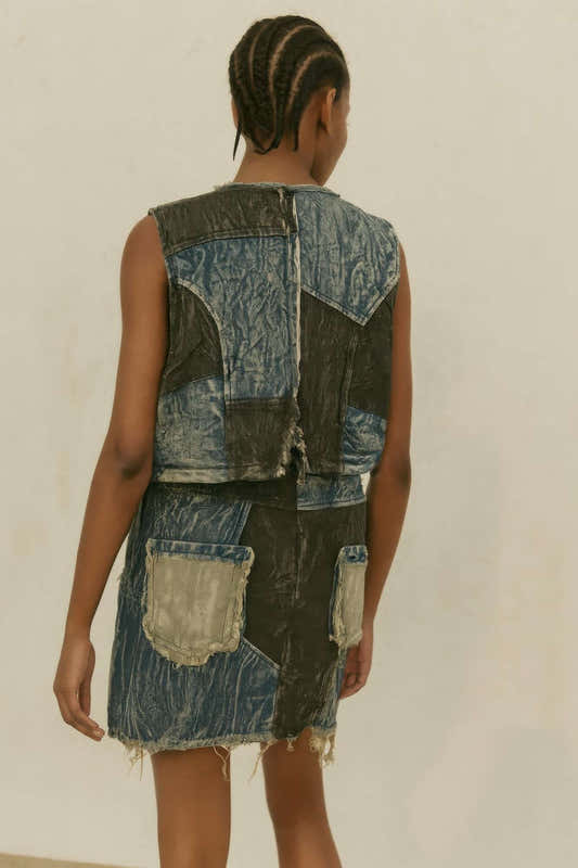 Ensemble denim noir pour femme : gilet boutonné et mini jupe assortie – vue 2
