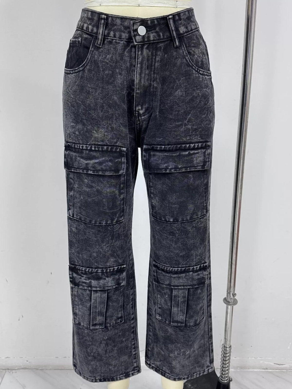 Jean cargo femme taille haute à jambes larges, poches plaquées – vue 14