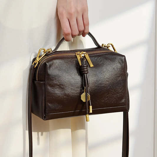 Petit sac carré en cuir de vachette à bandoulière pour femme – vue 1