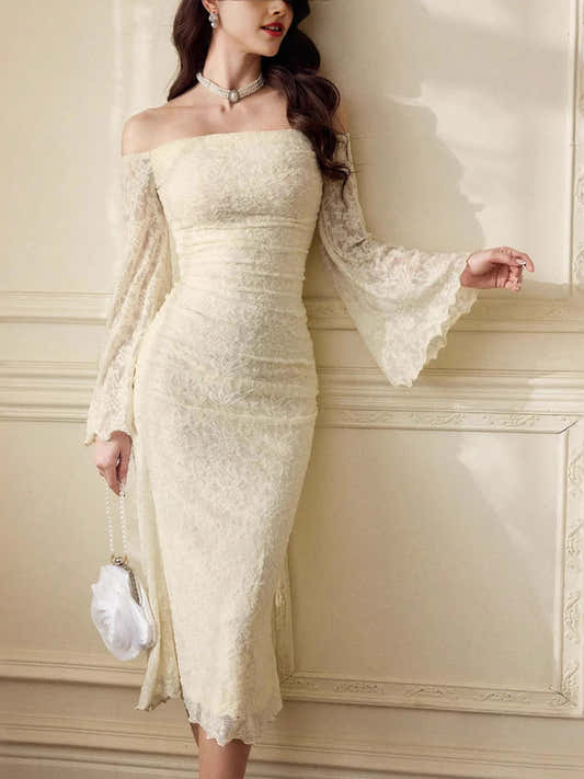 Robe abricot à épaules dénudées et manches évasées en dentelle – vue 2
