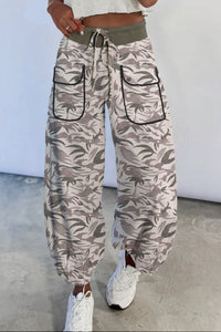 Jogger Camouflage Ceinture Contrastante et Cordon – 2 Coloris