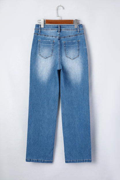 Jean droit femme taille haute bleu myosotis, braguette et poches avant.