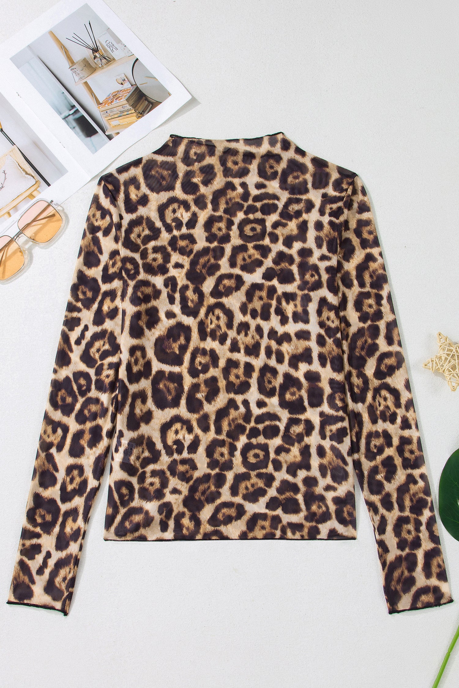 Haut femme manches longues en maille, col montant, motif léopard brun et beige