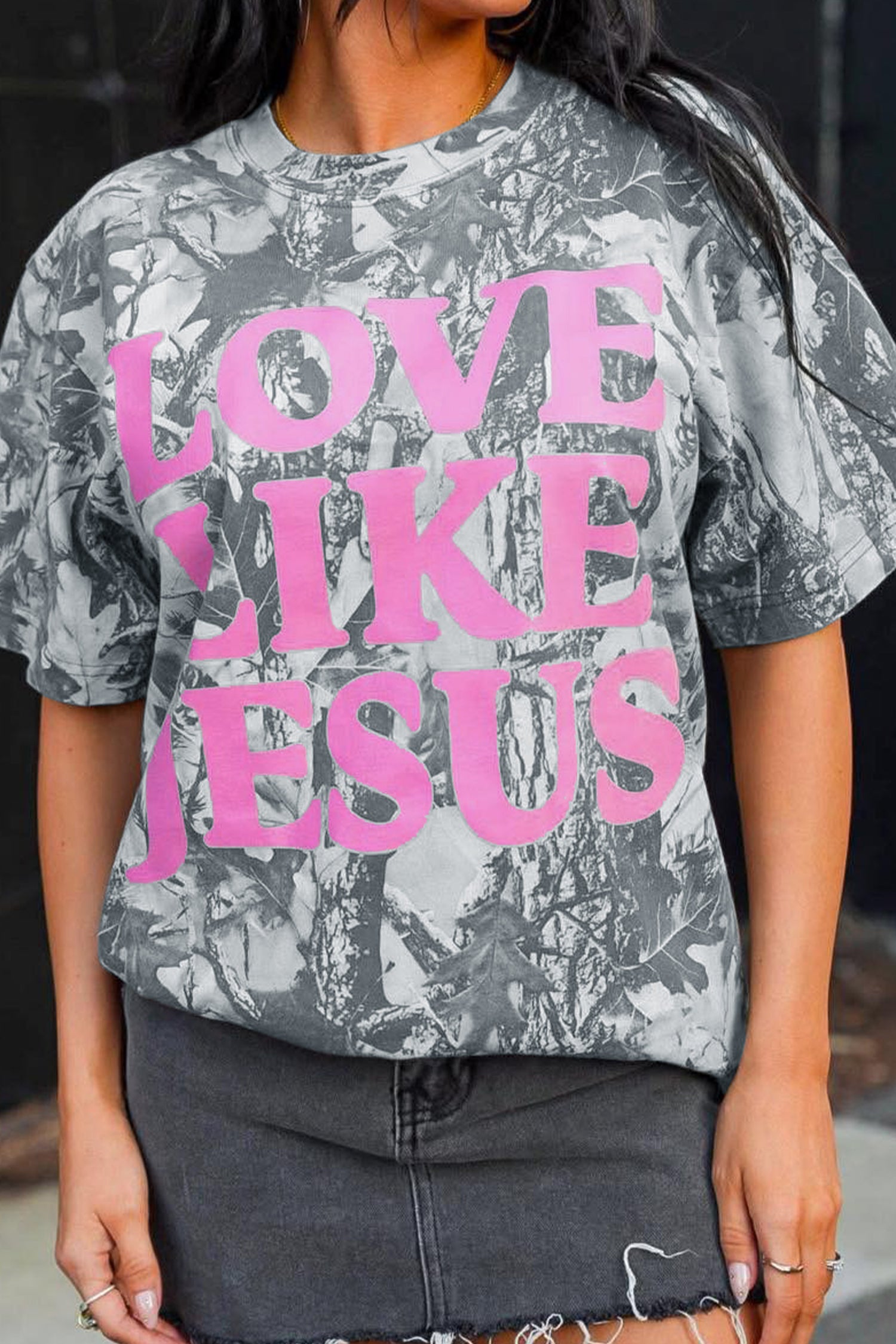 T-shirt femme gris à imprimé rose « LOVE LIKE JESUS », manches courtes