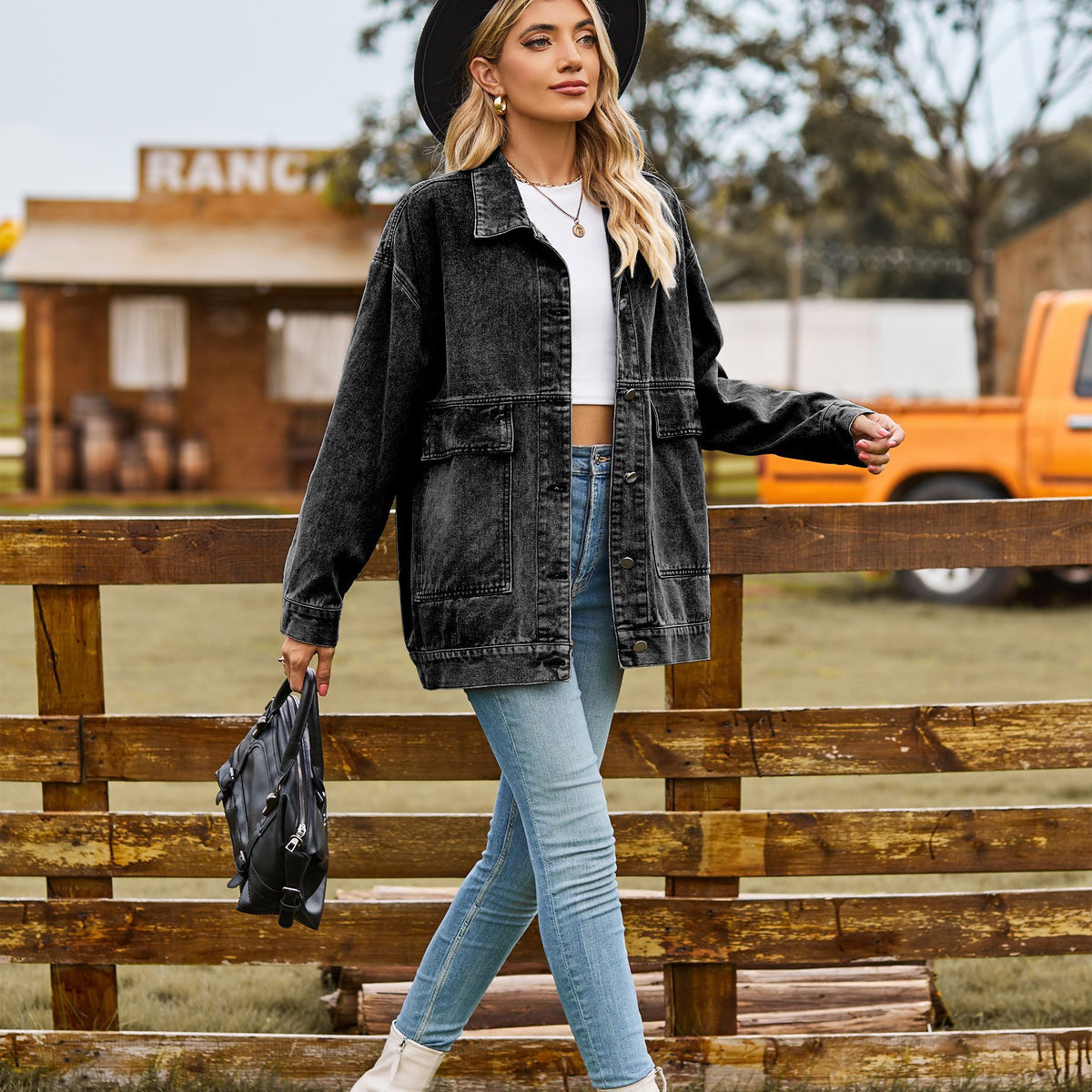 Veste en jean noire pour femme, manches longues, poches et fermeture boutonnée