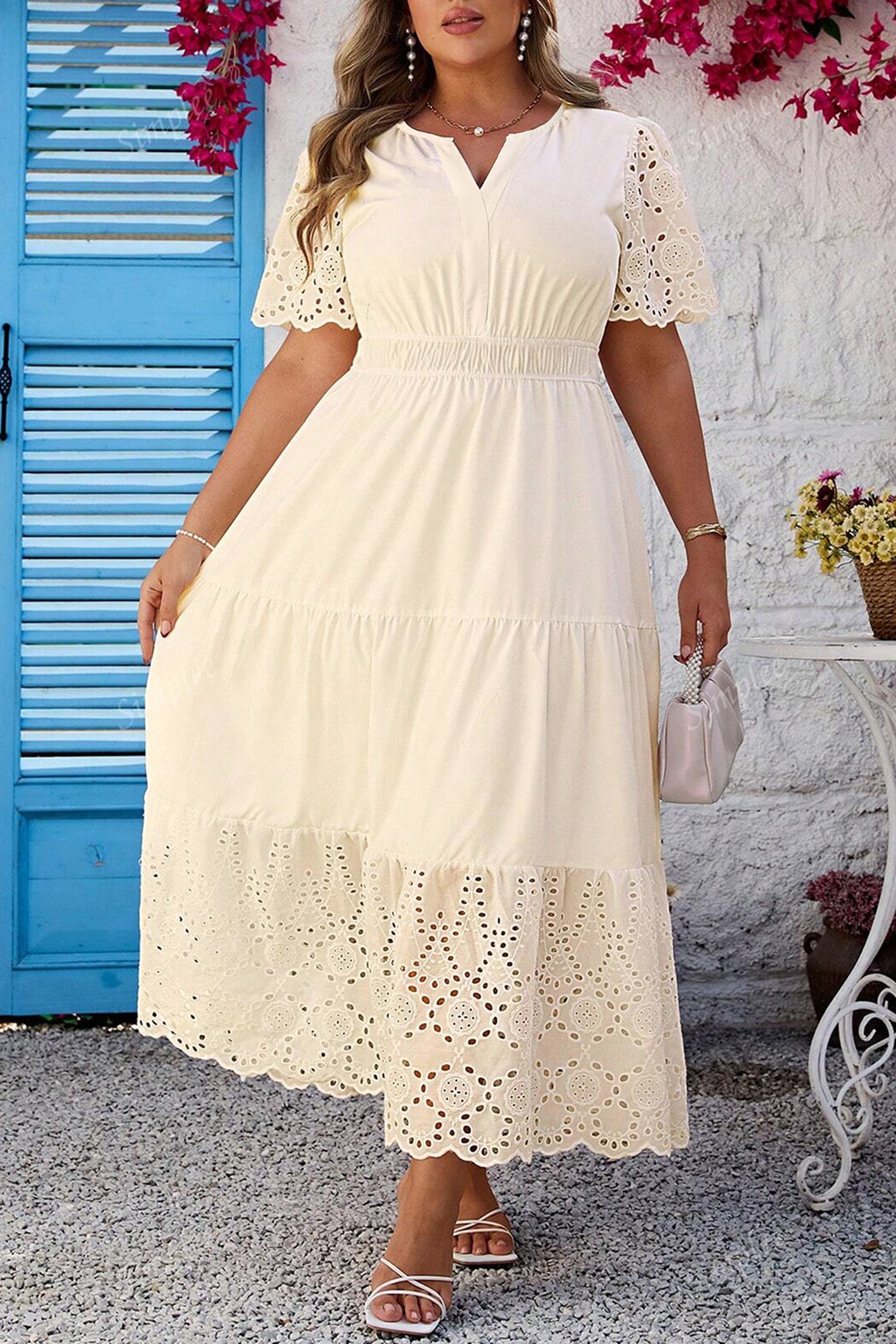 Robe maxi dentelle col en V manches courtes, volants et ourlet ajouré