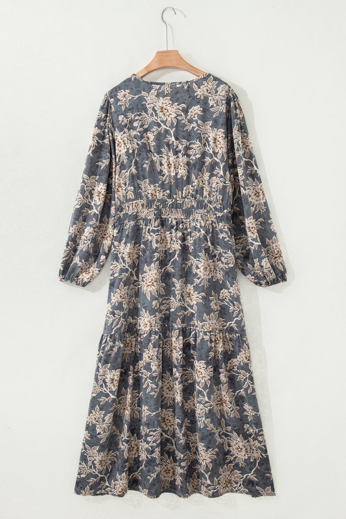 Robe maxi bleu-gris imprimé floral, dos froncé, manches longues