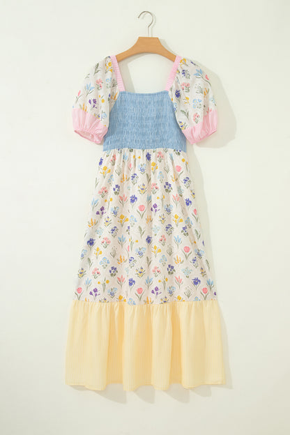 robe longue florale femme multicolore patchwork col carré vue face sur un cintre