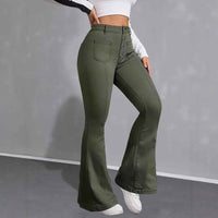 Jean évasé en denim vert militaire, poches arrière et devant, découpe évasée
