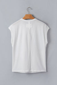 T-shirt dolman blanc pour femme, vue de dos, couture centrale, sur cintre.