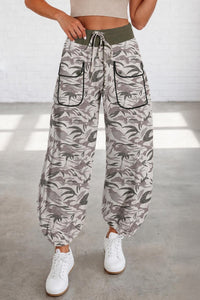 Jogger Camouflage Ceinture Contrastante et Cordon – 2 Coloris