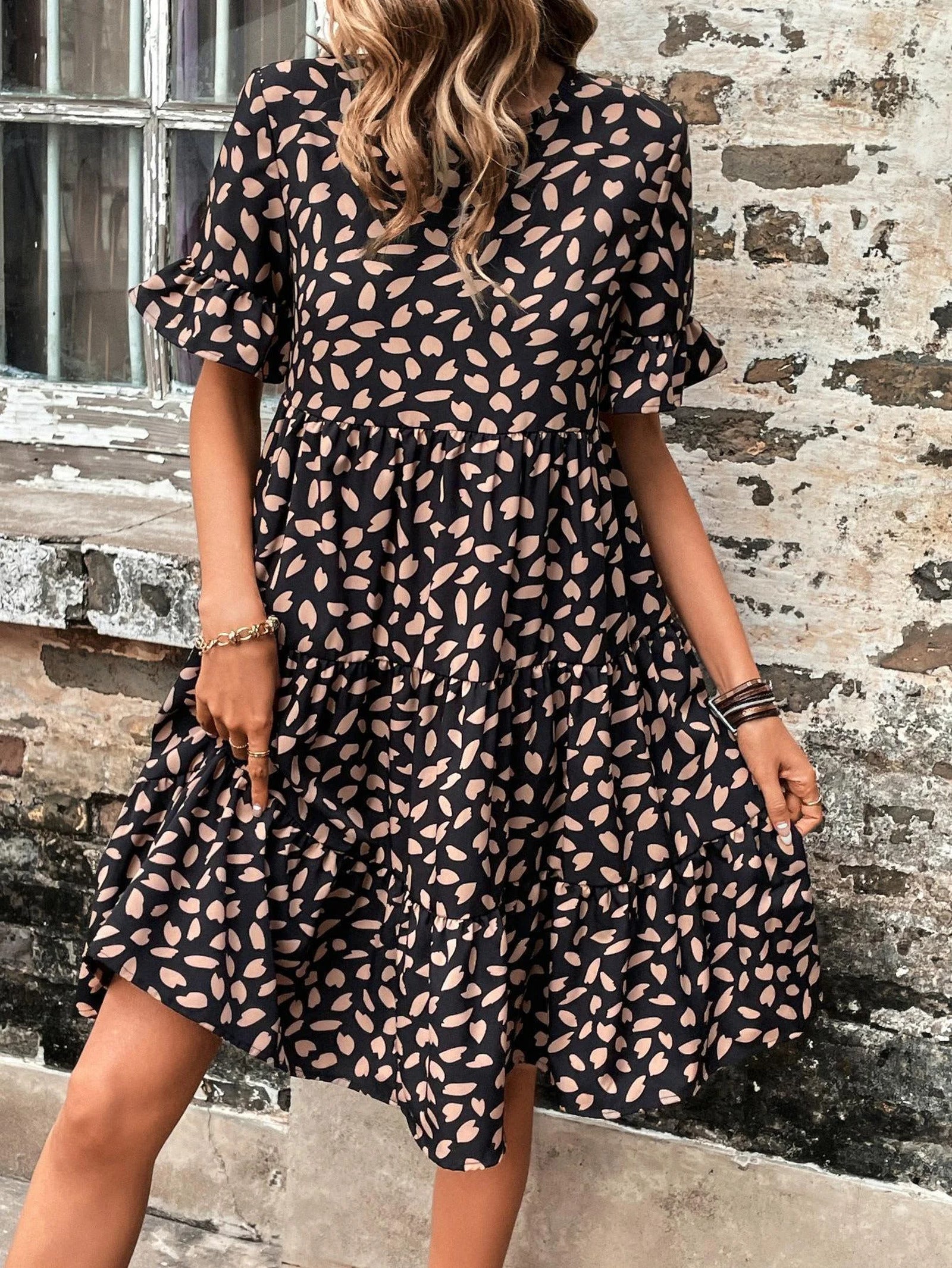 Robe populaire à col rond et manches courtes - Style élégant et coupe régulière Kakhi L