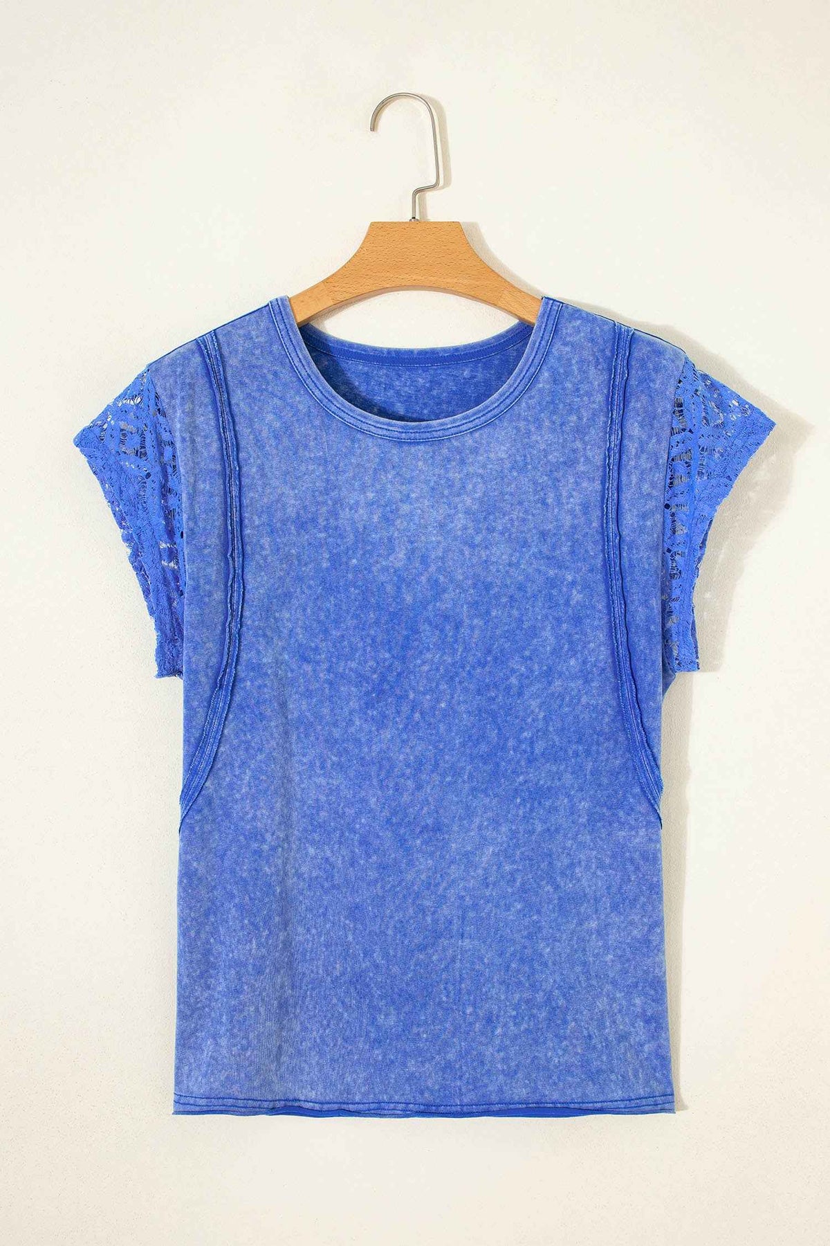 T-shirt femme bleu ciel en coton, manches à dentelle et encolure ronde