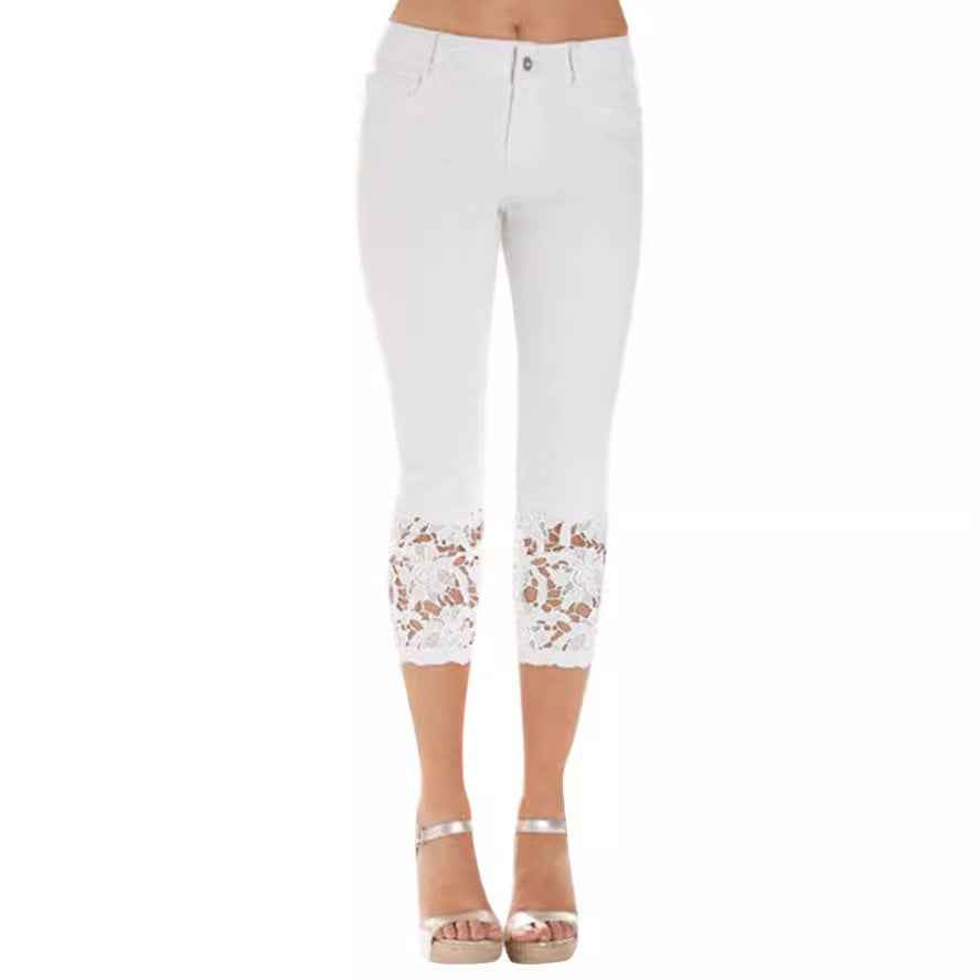 Short en denim blanc pour femme, longueur capri, ourlet en dentelle beige
