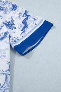 Manche du haut femme avec bordure bleu contrastée, imprimé bleu sur fond clair.