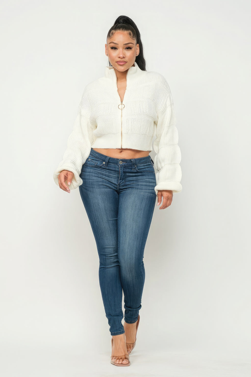 Pull court blanc cassé à fermeture éclair devant, manches longues bouffantes
