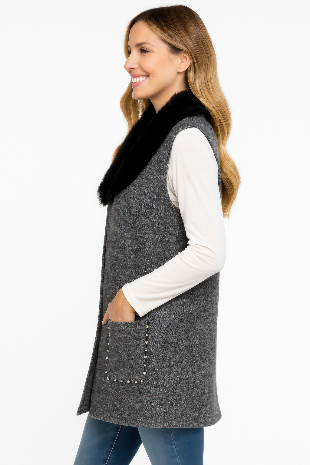 Gilet sans manches gris en mélange de laine, col fausse fourrure noire, vue de profil