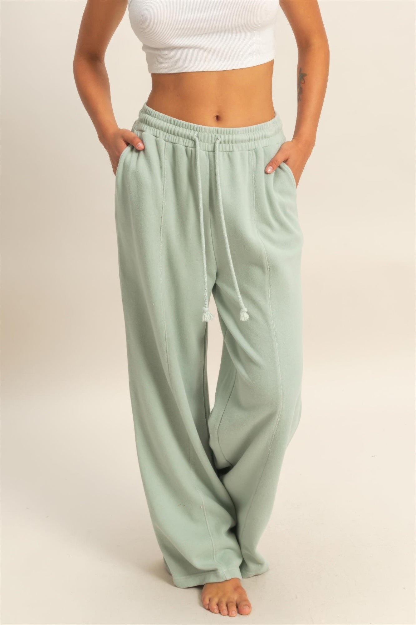 Pantalon large vert sauge en molleton, taille haute élastique et cordon