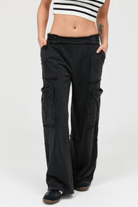 Pantalon cargo large femme noir à taille haute, effet délavé, poches latérales
