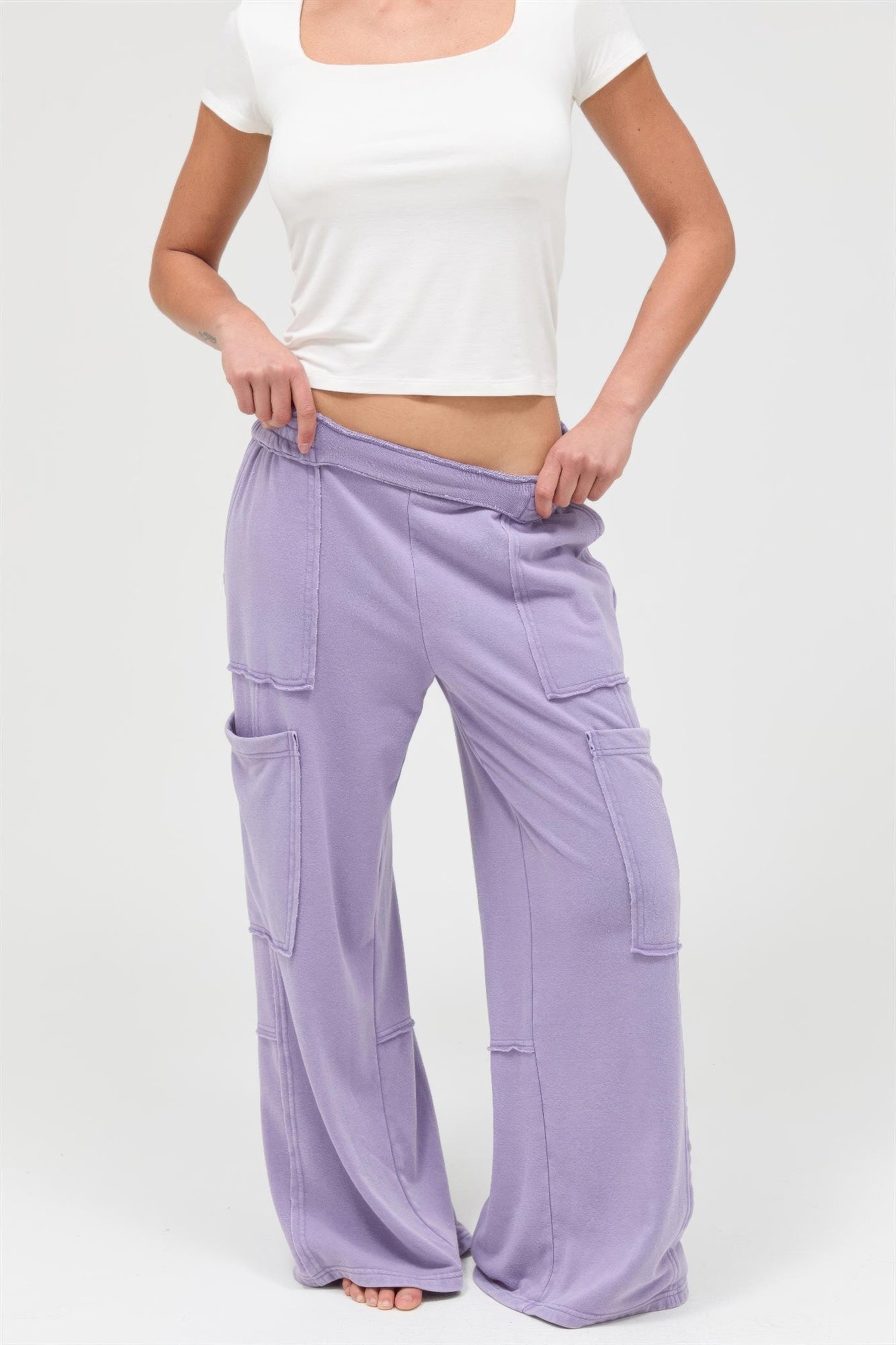 Pantalon cargo large taille haute délavé minéral lilas, poches cargo latérales