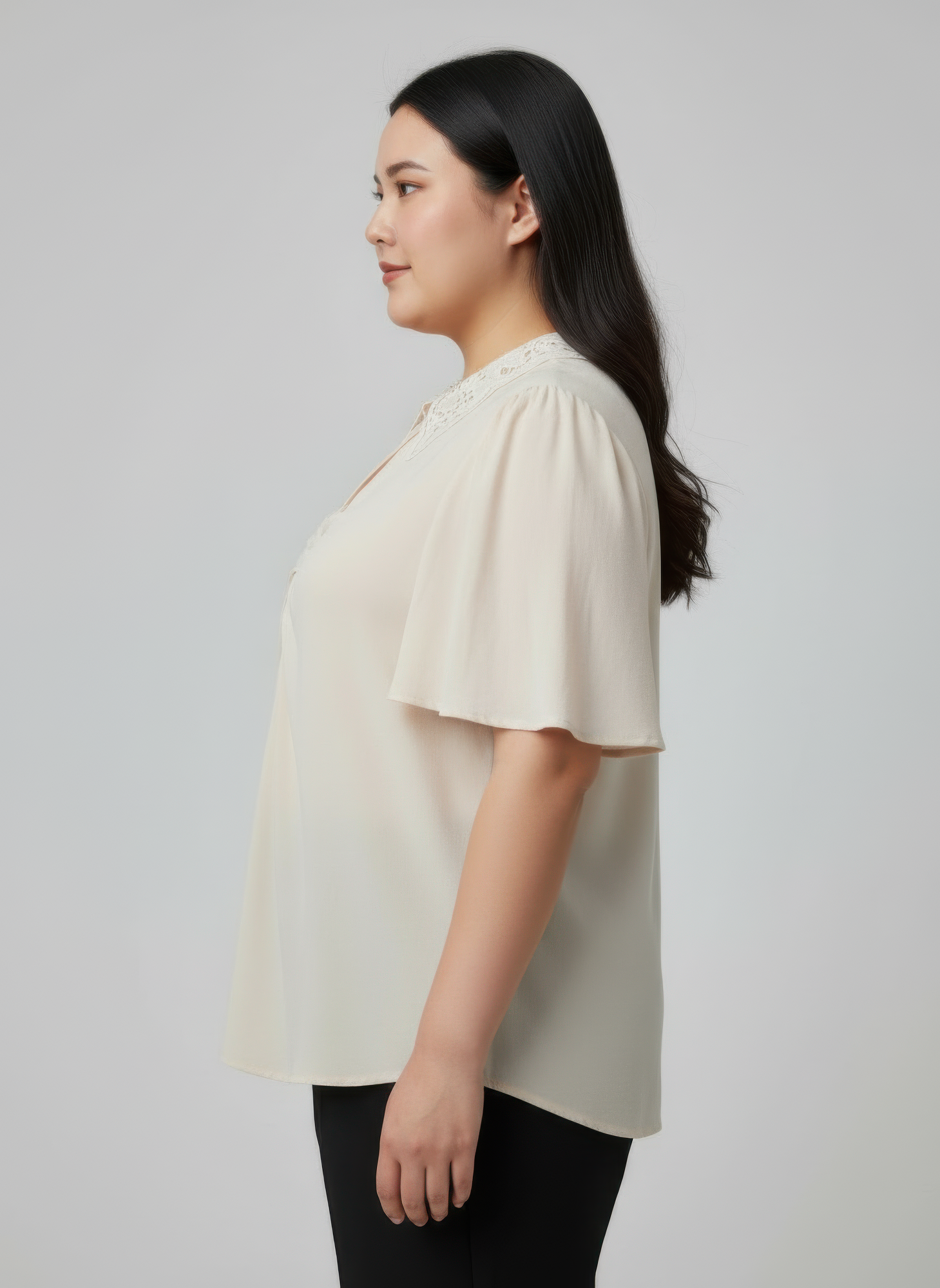 Haut à col dentelle beige à manches courtes, coupe ample