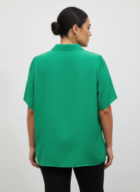 Haut utilitaire vert manches courtes, col zippé, vue dos