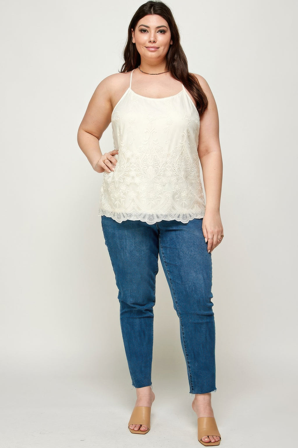 Débardeur grande taille blanc cassé brodé, sans manches, ourlet dentelle