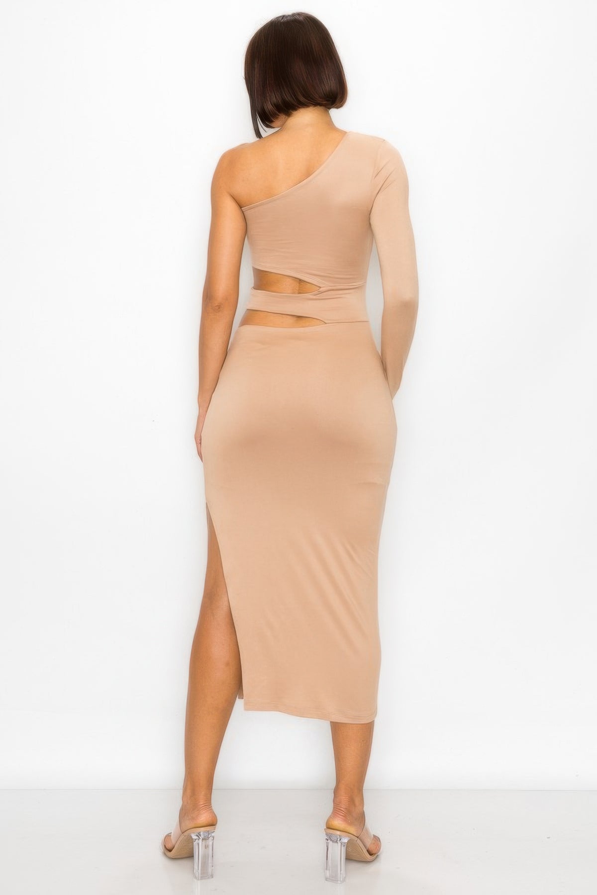 Robe midi beige au dos, découpes à la taille, fente latérale