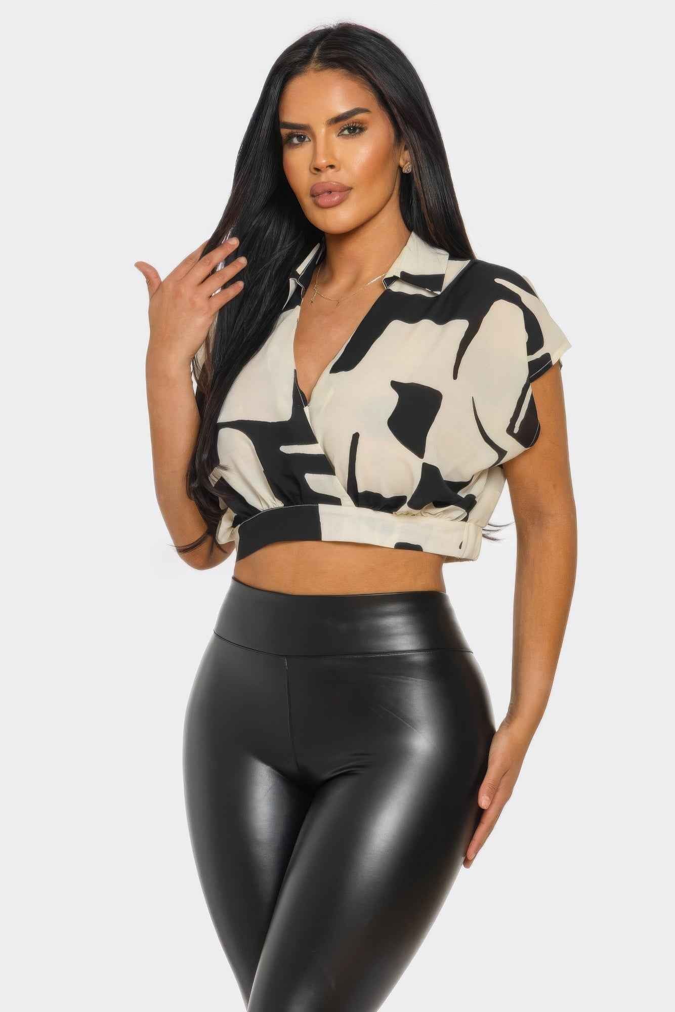 Haut Élégant Incontournable pour un Style Moderne