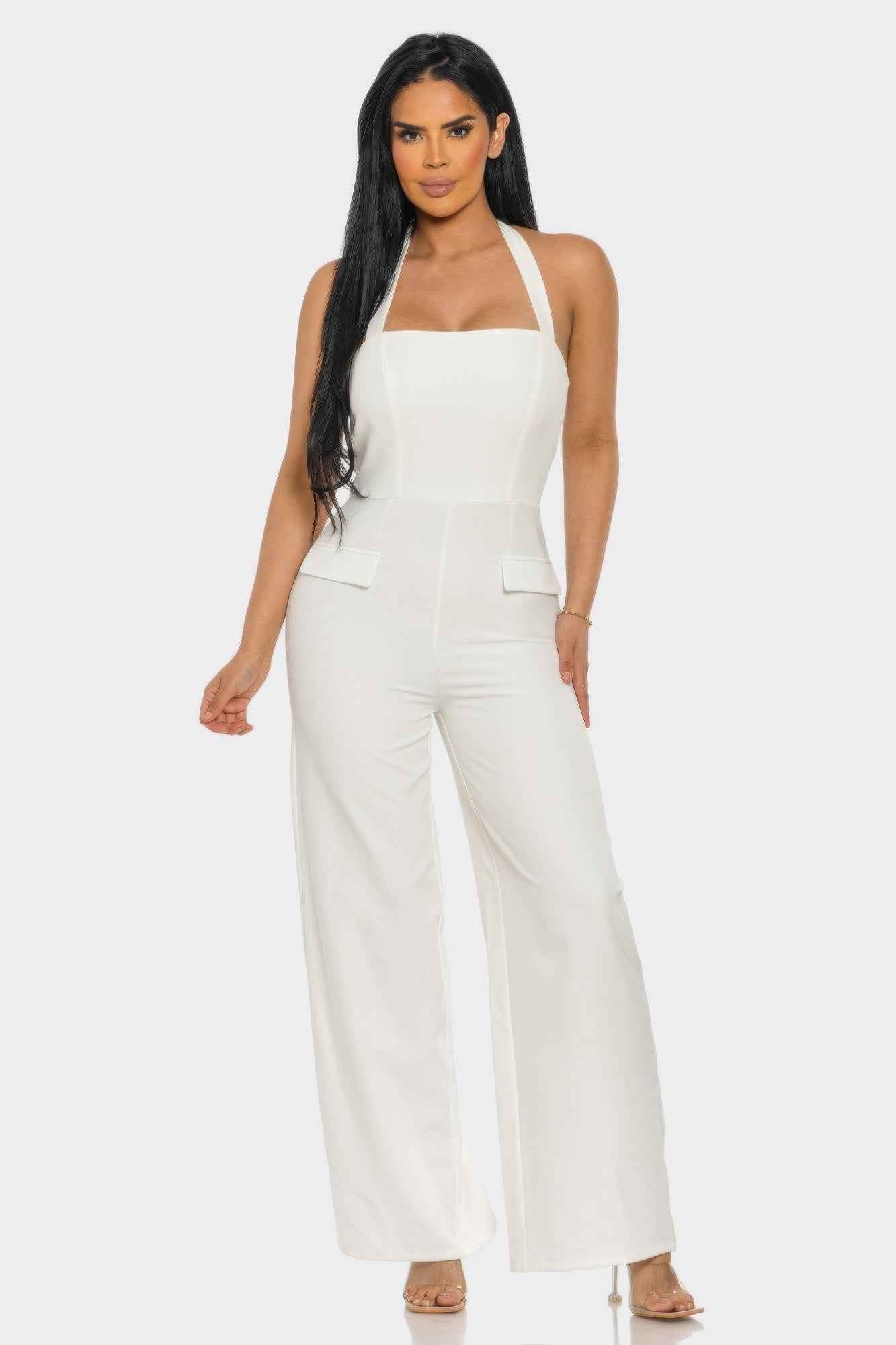Combinaison blanche à encolure carrée halter, pantalon ample, poches plaquées