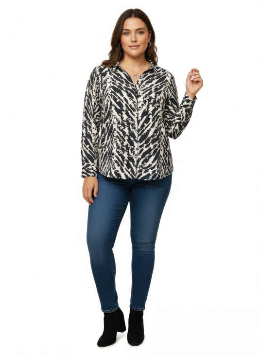 Chemise femme à imprimé zèbre noir et blanc, boutonnage complet, manches longues