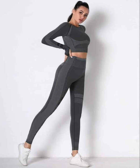 Ensemble yoga sans coutures: haut manches longues noir à panneaux gris, legging long