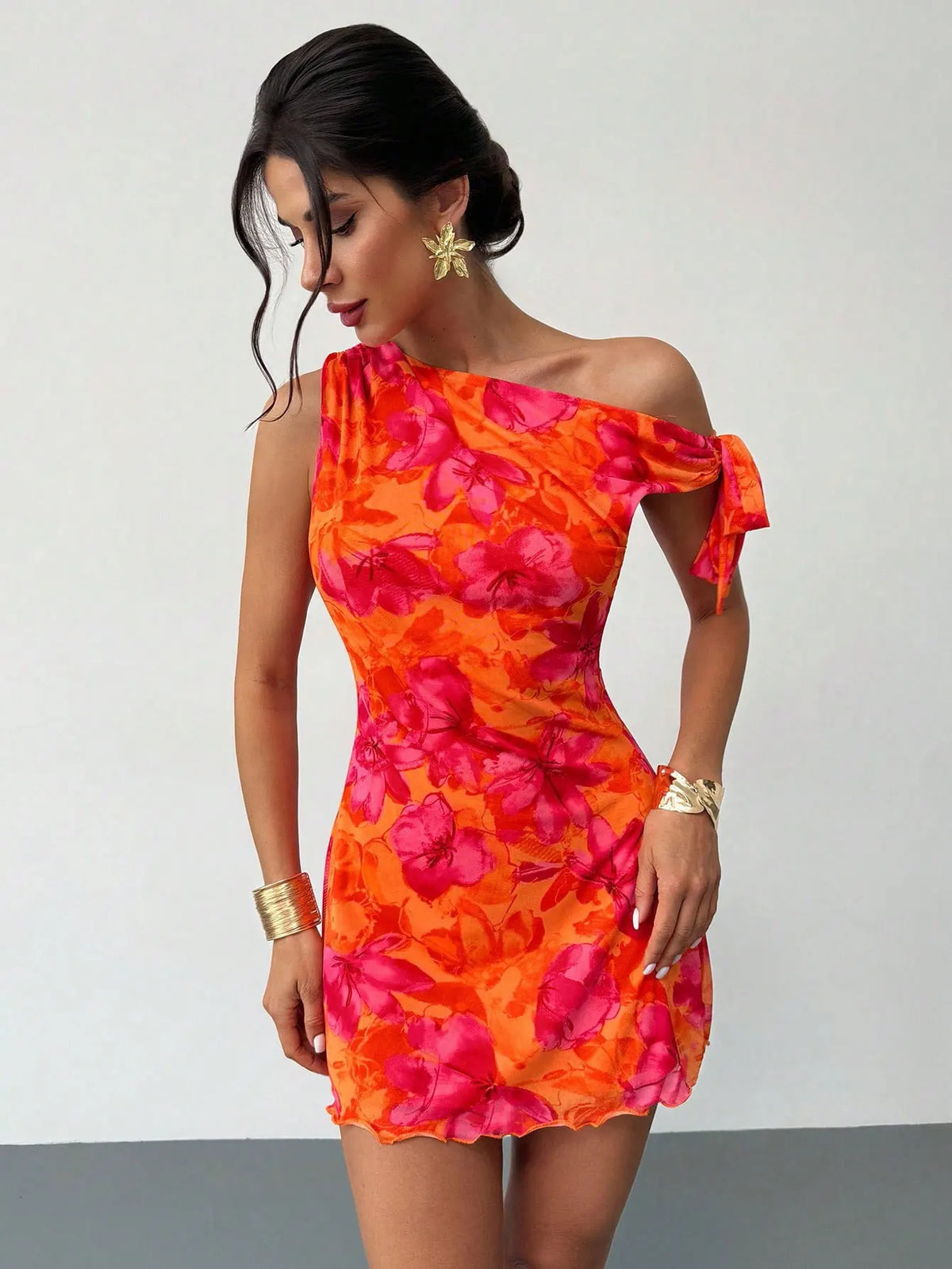 Robe courte décontractée à imprimé floral pour femme, style bohème, épaules dénudées, bretelles fines, sans manches, pour les vacances printemps-été