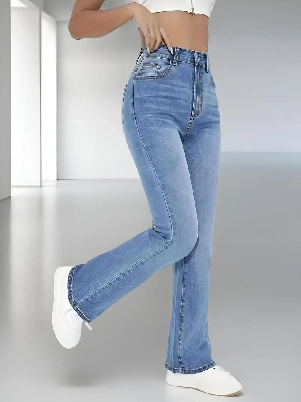 Nouveaux jeans chauds pour femmes minceur style européen et américain décontracté polyvalent taille haute pantalon en Denim lavé pour les femmes