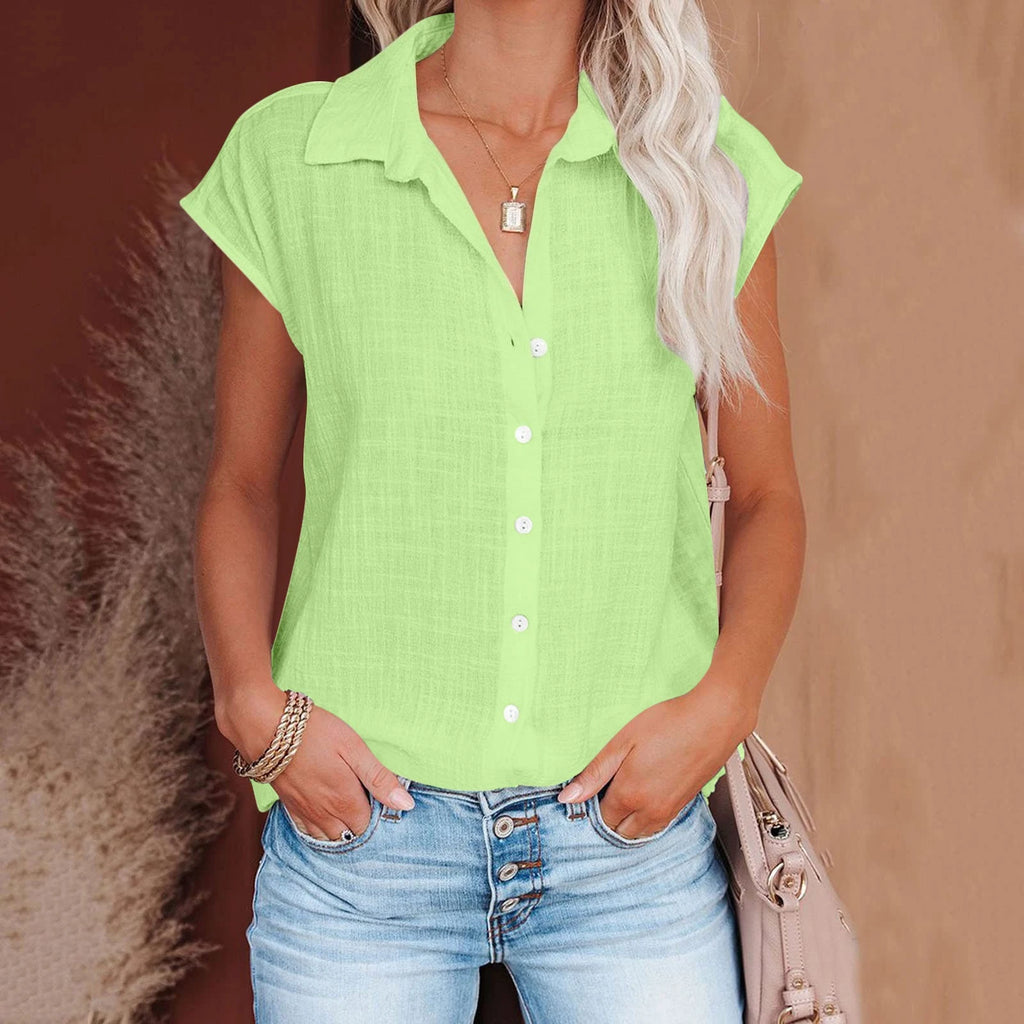 Chemisier ample femme en coton lin, manches courtes, vert clair, col chemise boutonné.