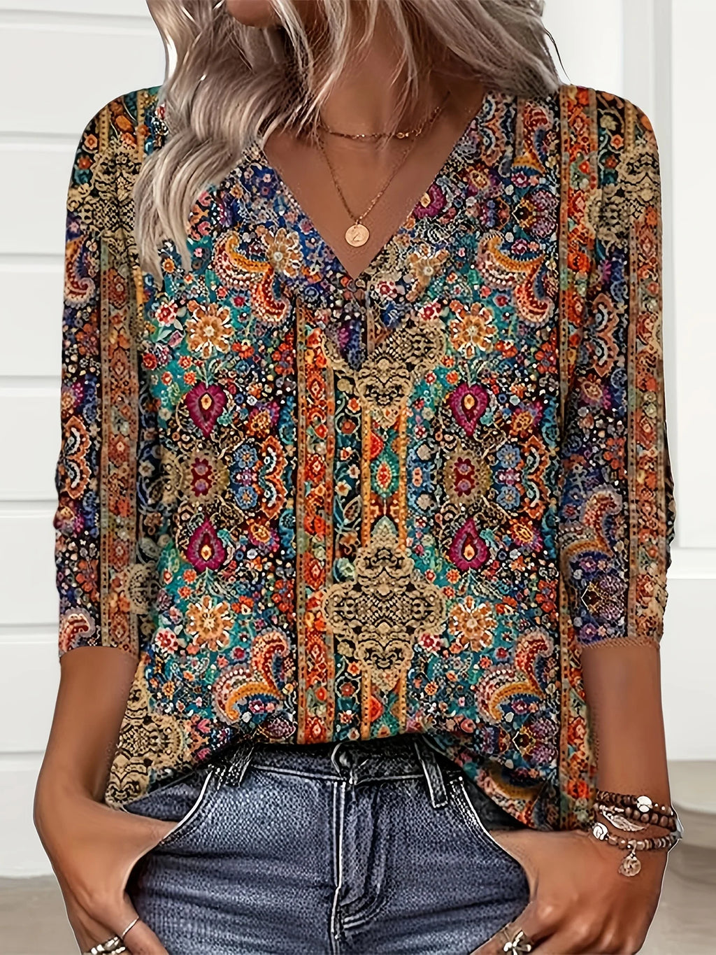 T-Shirt Manches Longues Femme Imprimé Paisley Col V – Style Boho Ethnique