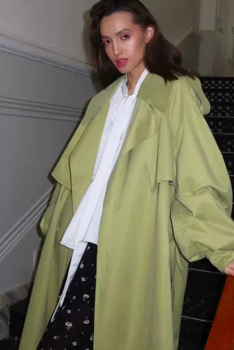 Trench long femme à simple boutonnage, coupe ample et taille haute