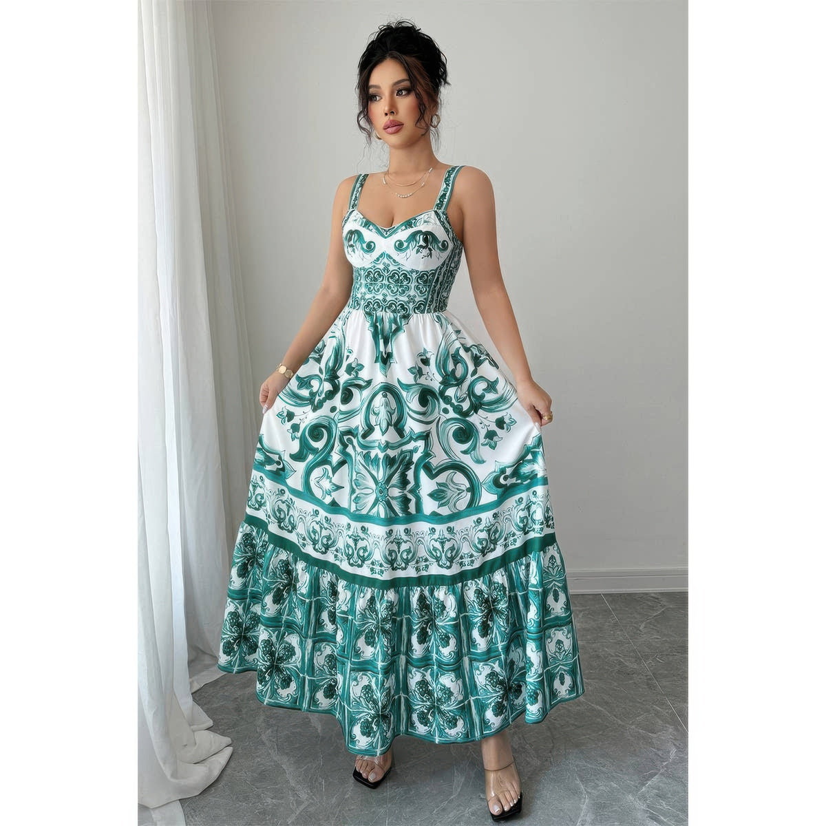 Robe longue trapèze sans manches vert, bretelles, imprimé cachemire