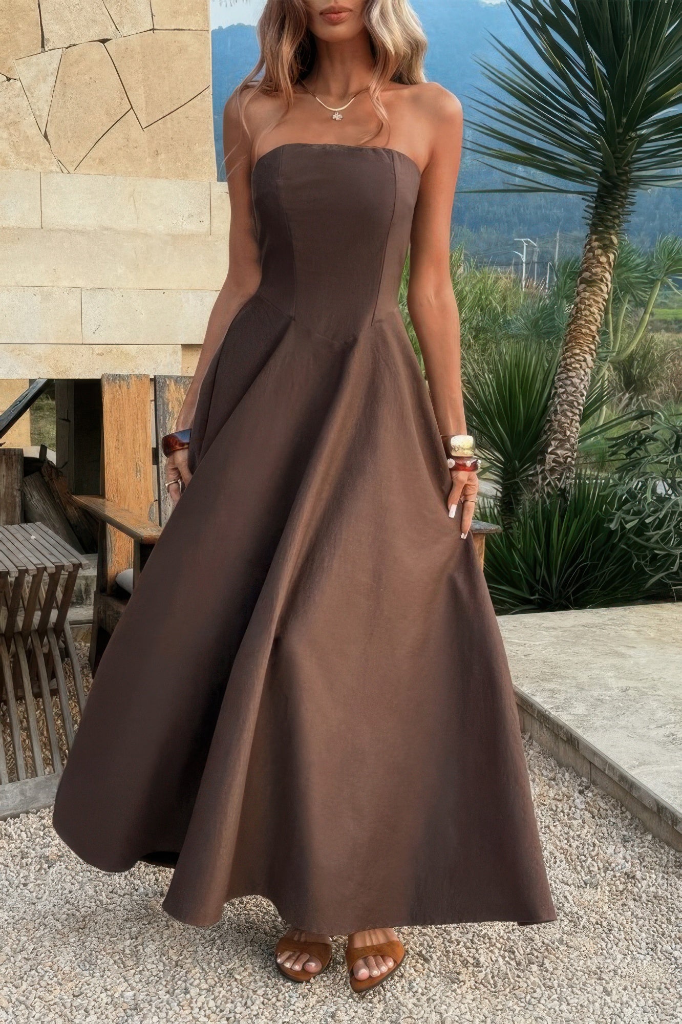 Robe longue sans manches bustier, évasée, couleur café