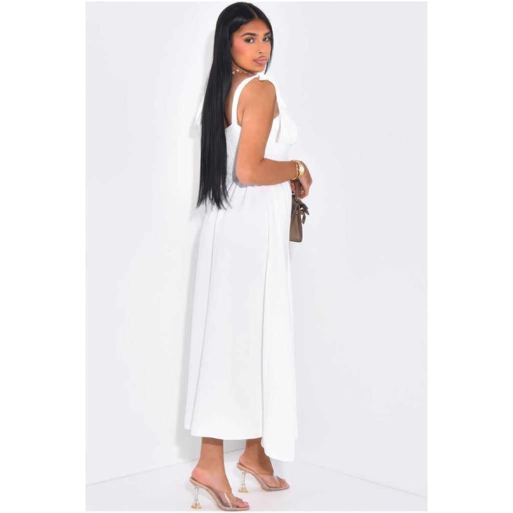 Robe blanche sans manches à corset froncé, vue de côté, bretelles à nouer