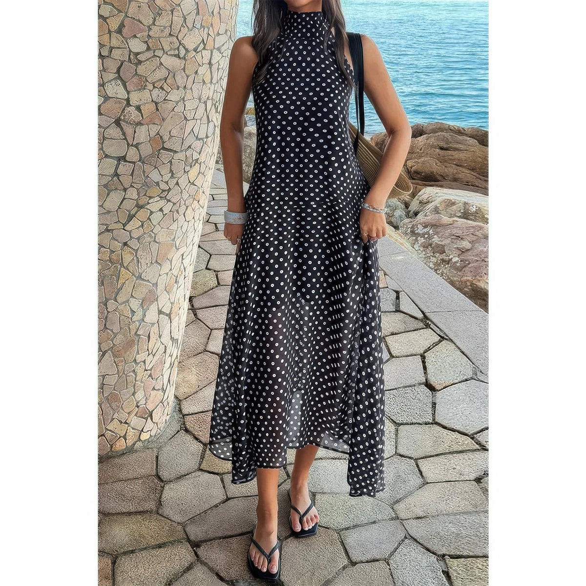 Robe longue en tulle noire à pois, col licou, silhouette ample