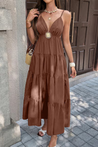 Robe maxi marron chocolat sans manches dos ouvert, taille haute, jupe longue à volants