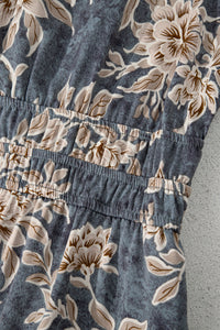 Robe bleu-gris imprimé floral, taille froncée, manches bouffantes
