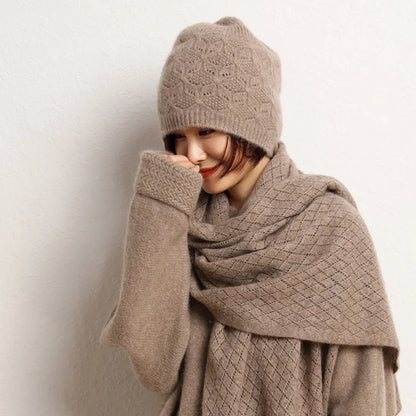 Bonnet femme en pure laine ajouré avec fleur au crochet – vue 2