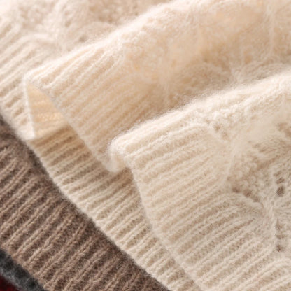 Bonnet femme en pure laine ajouré avec fleur au crochet – vue 6