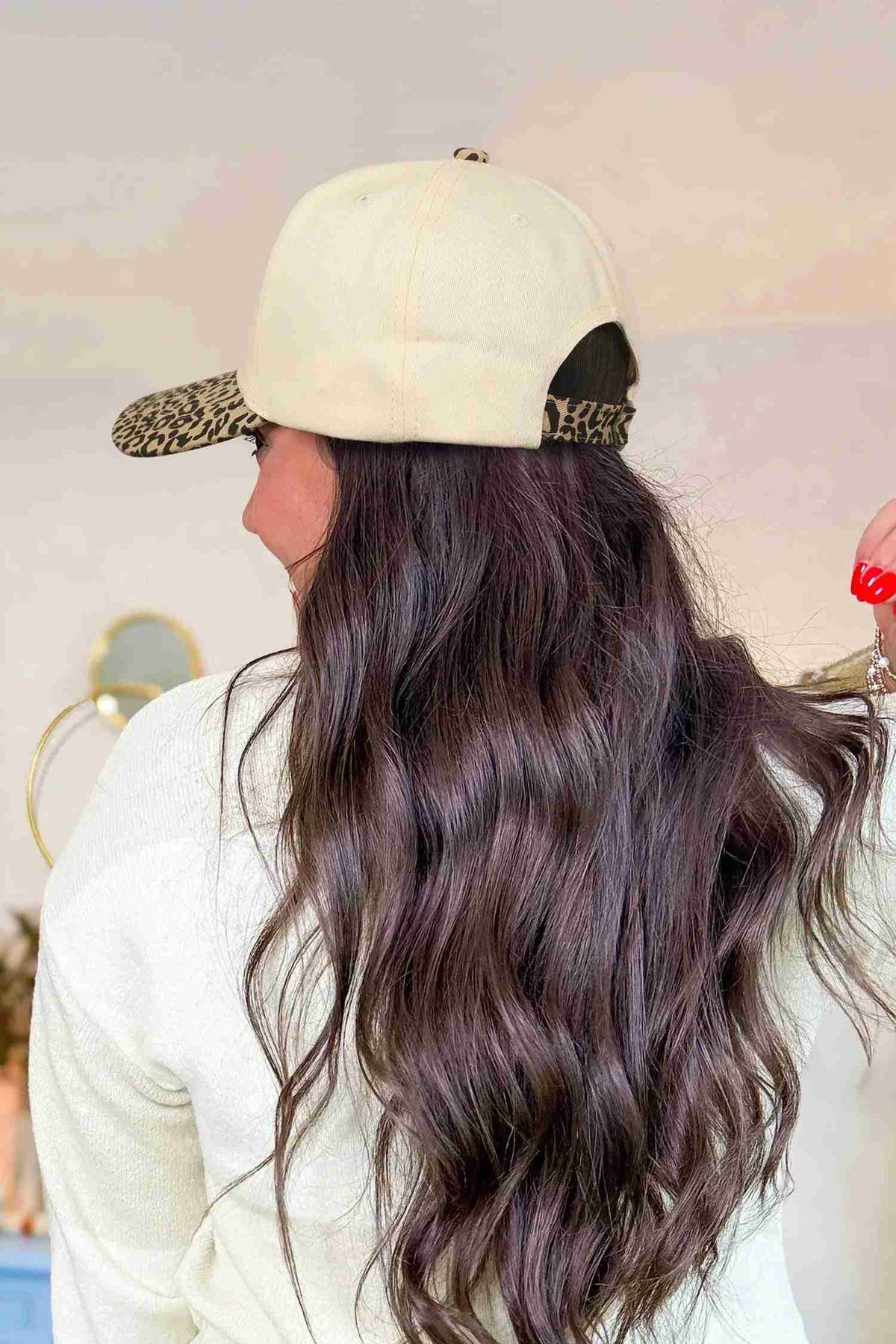 Casquette baseball femme beige TEXAS brodé à l’arrière et visière léopard