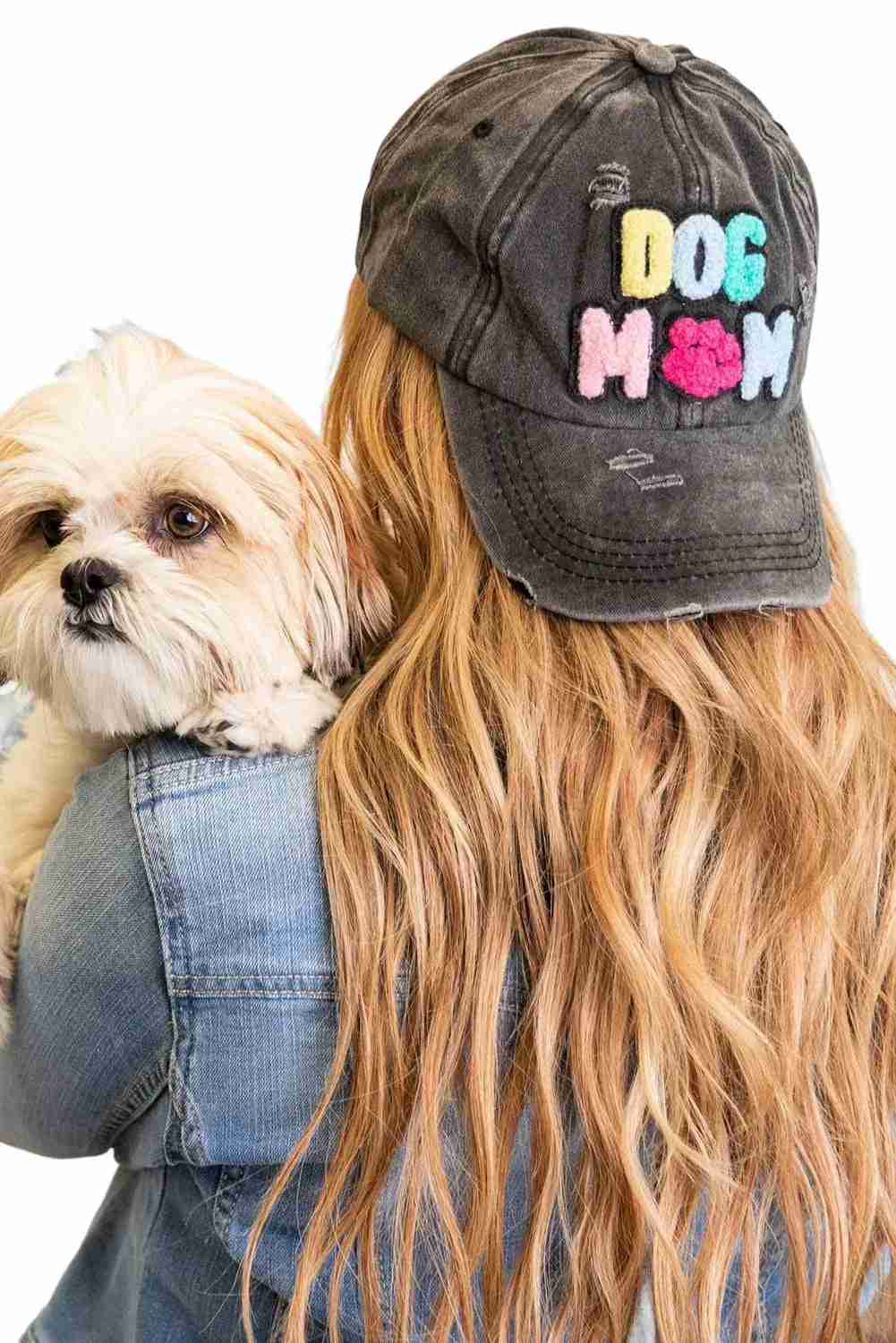 Casquette baseball femme gris foncé délavé, broderie « DOG MAMA » lettres pastel