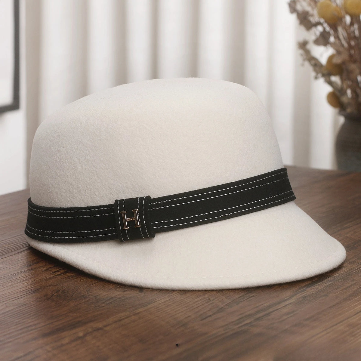 Chapeau cloche en feutre de laine pour femme, bord court – vue 4