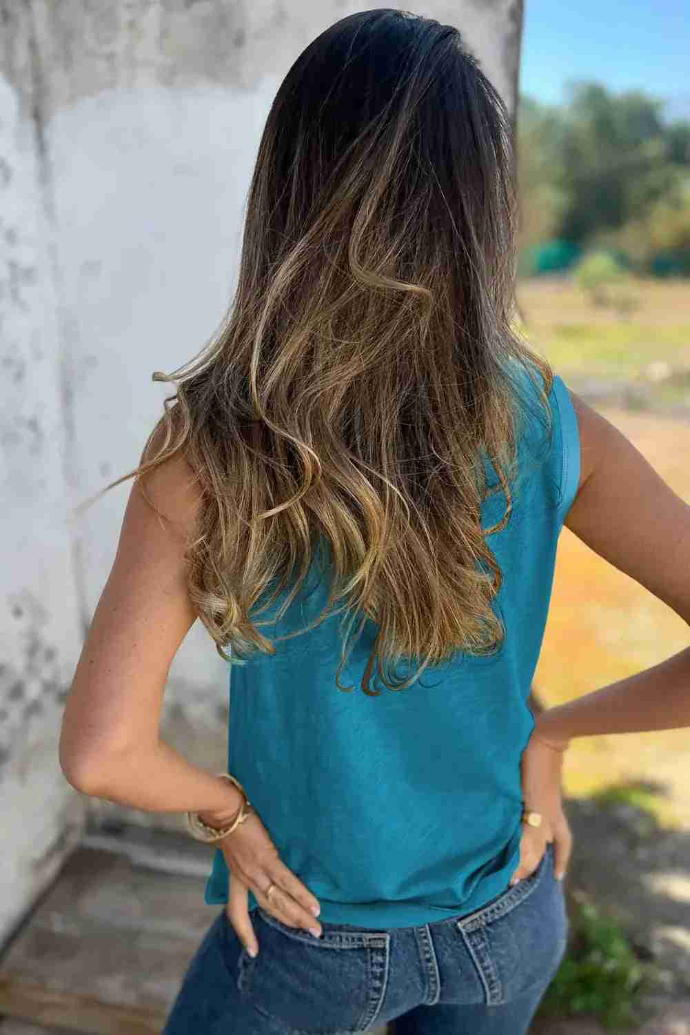 Débardeur femme bleu paon à col rond, sans manches